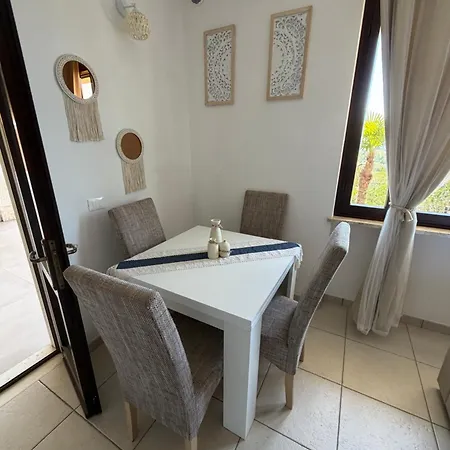 Casa Jeyel לאזיסה